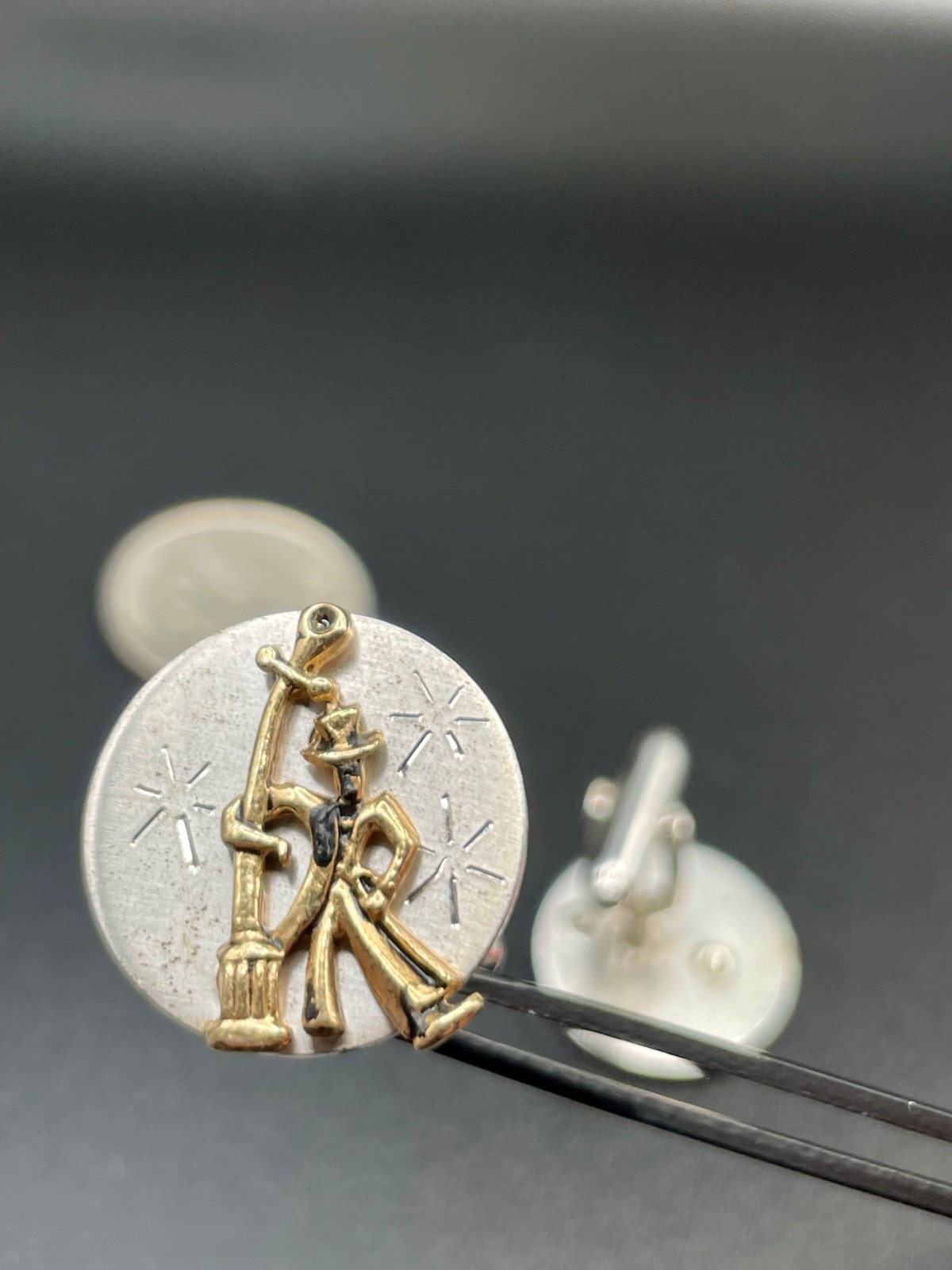 Vintage Drunken Tipsy Man Lamp Post Figural Gold Silver Tone Novelty Cufflinks