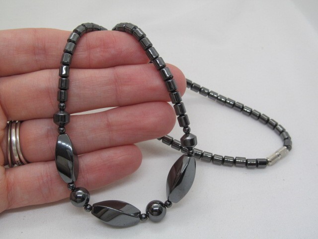 Vintage Hematite Semi Precious Stone Ball Twist Barrel & Cube Necklace 17.5 In