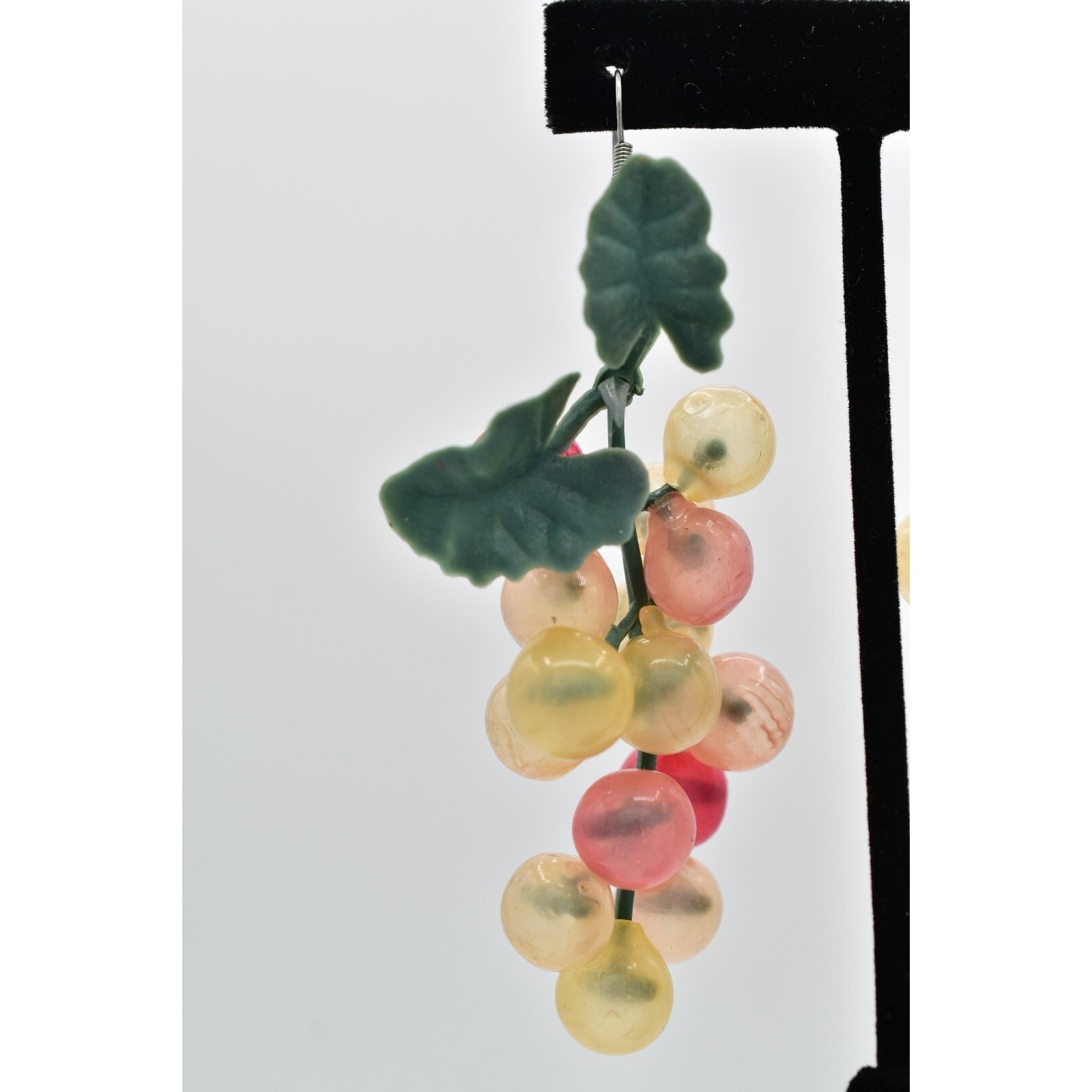 Vintage 3.5″ Grapevine Earrings Grapes Vine Multi-Color Lucite Fruit Chunky 9E
