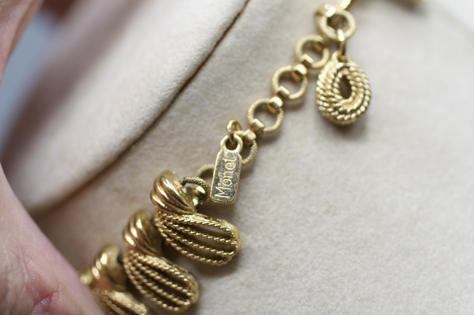 Vintage Monet Necklace Choker Gold Tone 15 -17in S44