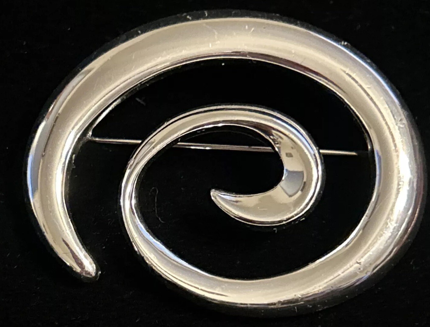 Silver Tone NAPIER Pin Almost 2”?wide PIN BROOCH VERY SOPHISTICATED