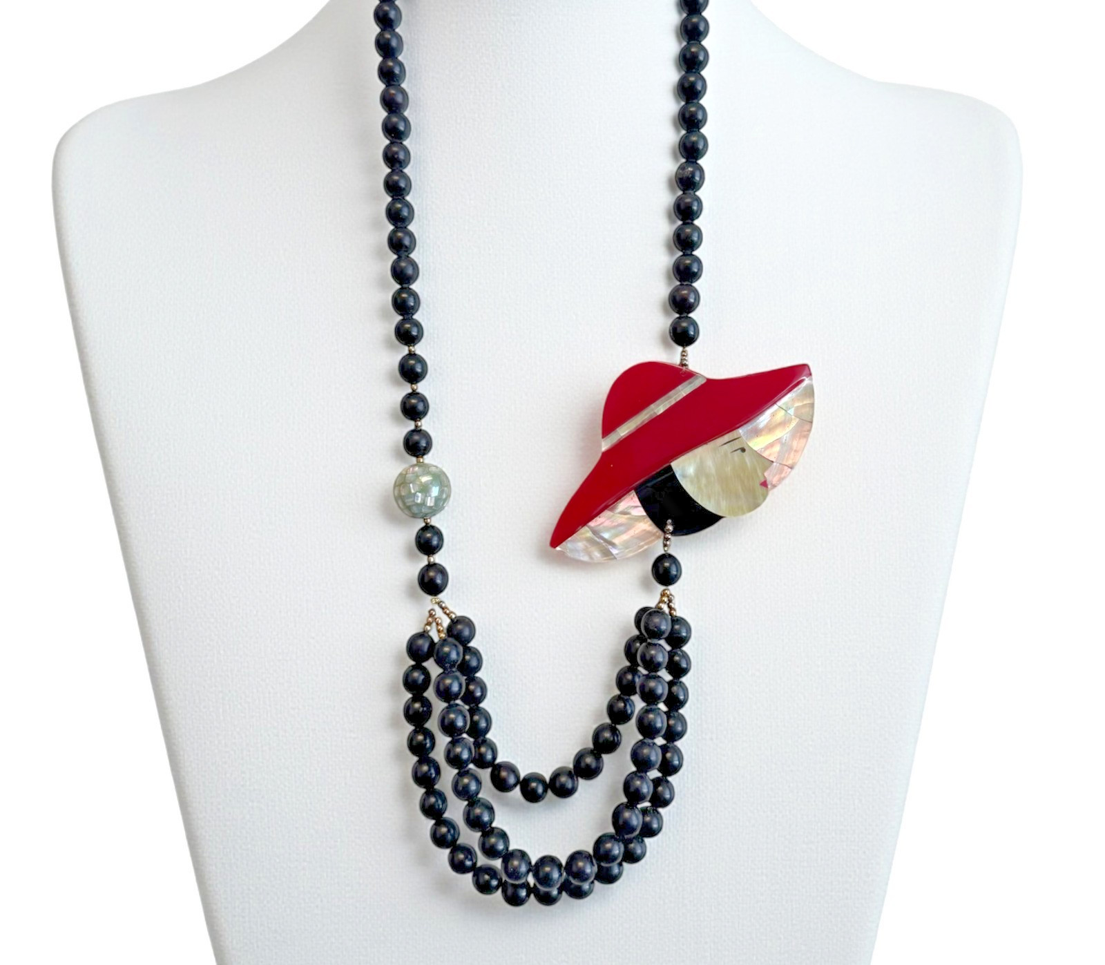 Vintage Lee Sands LS Inlaid MOP Lady in Red Hat Necklace Black Beads 13″ Figural