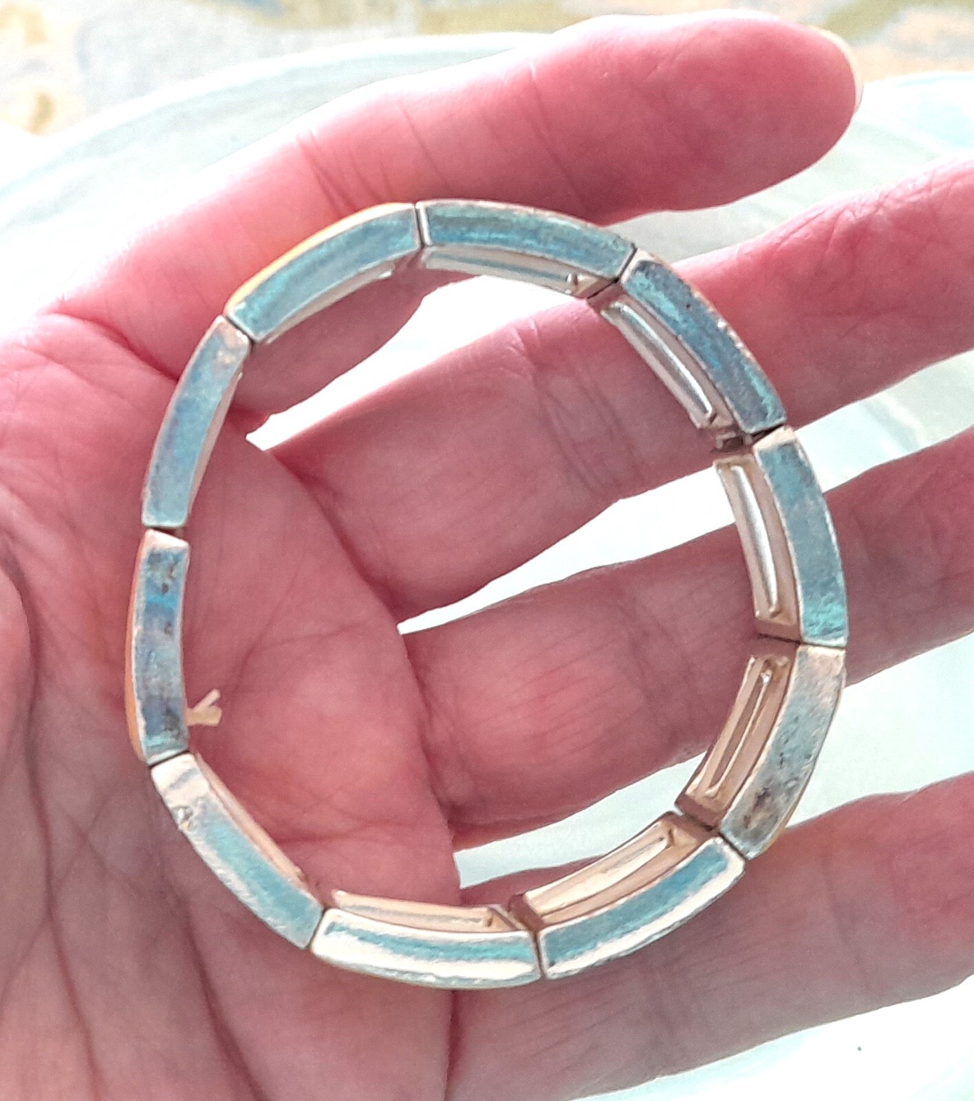Acrylic Cream &Gray Metal Panels Silver Tone Glittering Stretch Bracelet Fits 7″