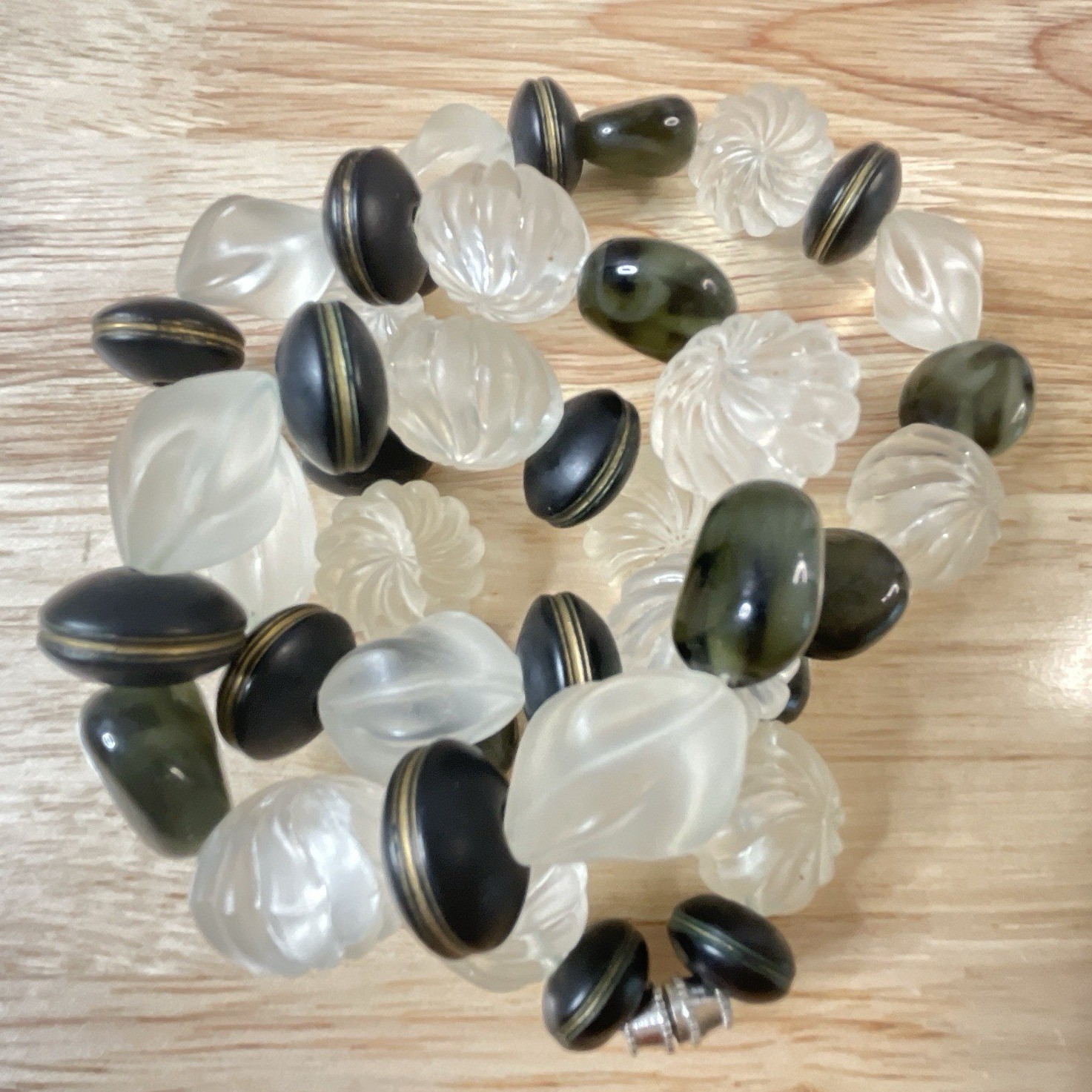 Vintage Frosted Lucite Bead Necklace Black Wood & Glass Chunky Retro 1980s 25″