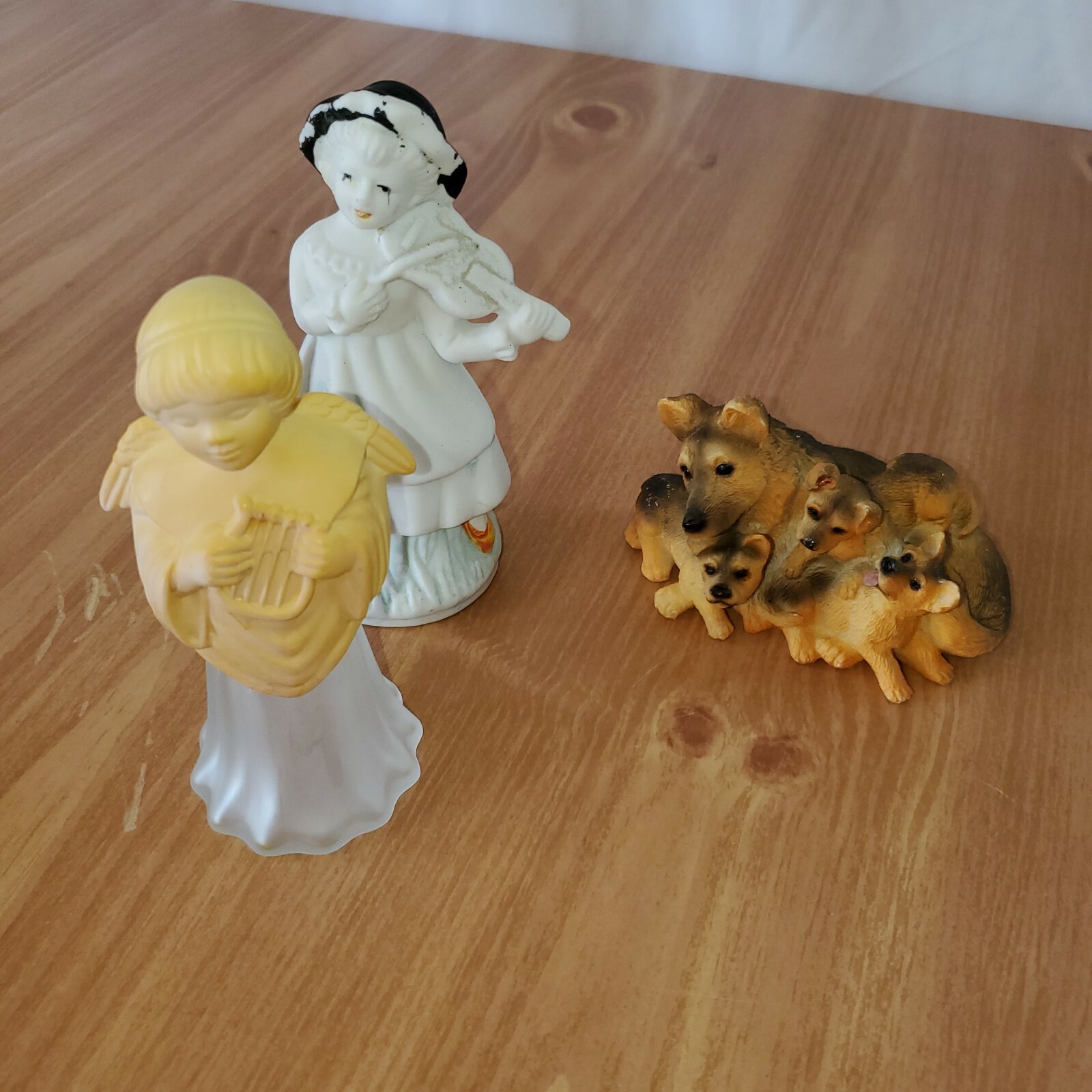 3 unmarked figurine angel Dogs not sure what made of … Victorian Girl Vintage