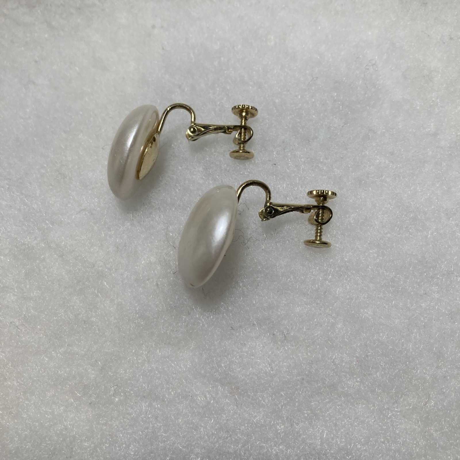 Vtg Women Faux Pearl Earrings Screw Back 90’s Romantic Classic Old Money Chic