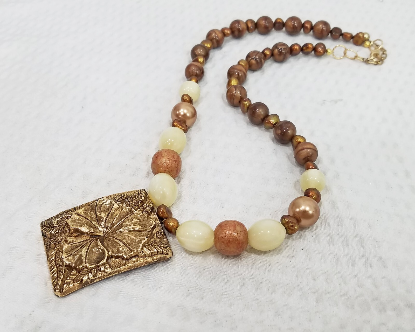 Vintage Brown & Beige Bead With Repoussé Style Gold Tone Pendant Choker Necklace