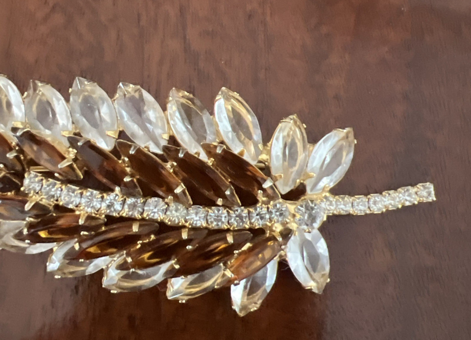 VINTAGE JULIANA DELIZZA & ELSTER AMBER and CLEAR RHINESTONE LEAF BOOCH 4″ LONG