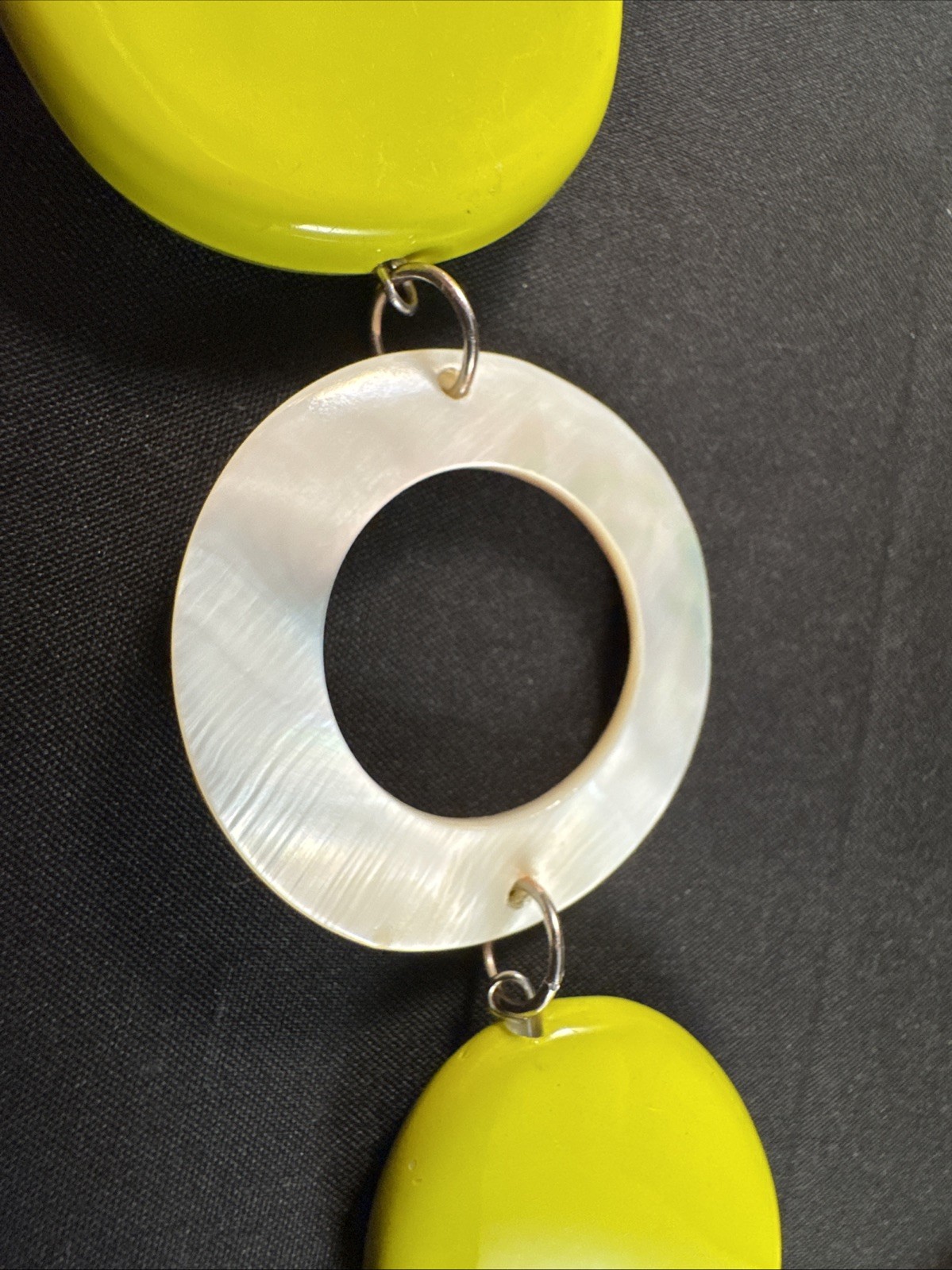 Vintage Acrylic Shell & Enamel Bead Necklace Yellow/Green/White 25 inch