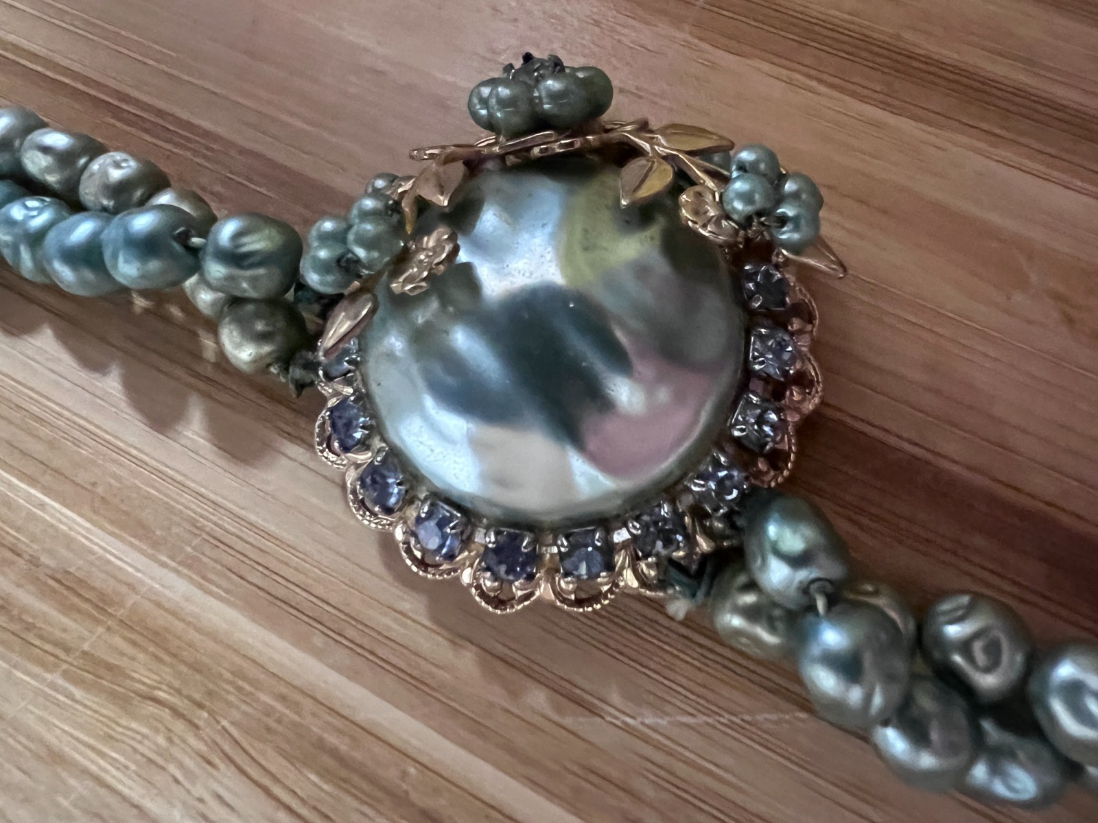 Vtg Necklace Faux Pearl Rhinestone – choker style -appro. 16 inches