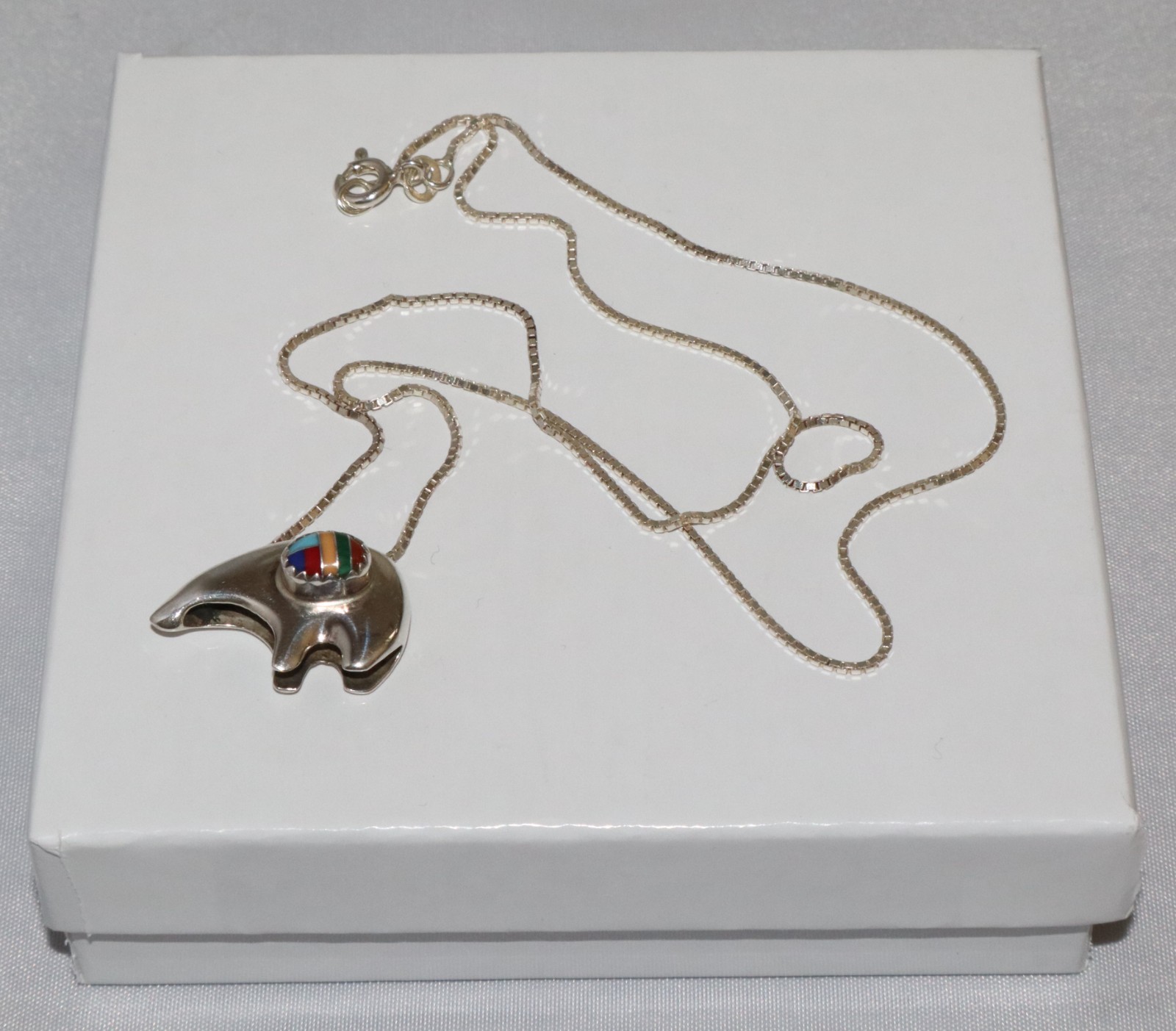 Vintage Sterling Silver Inlay Stone Fetish Bear Pendant Necklace 18″ Chain 6.4gm