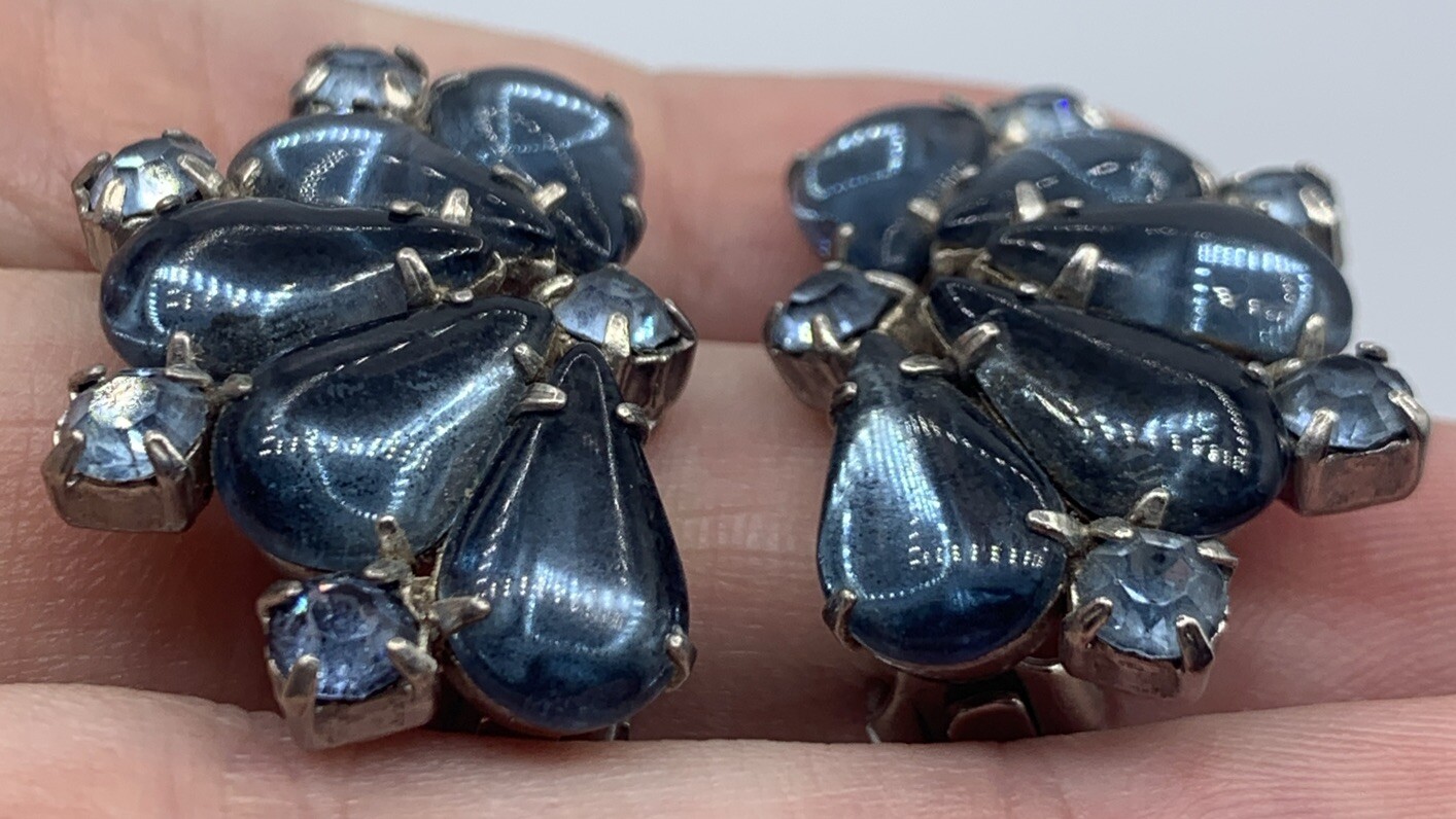 Vtg Blue Rhinestone Clip On Earrings 1950s Cabochon Half Circle Cluster