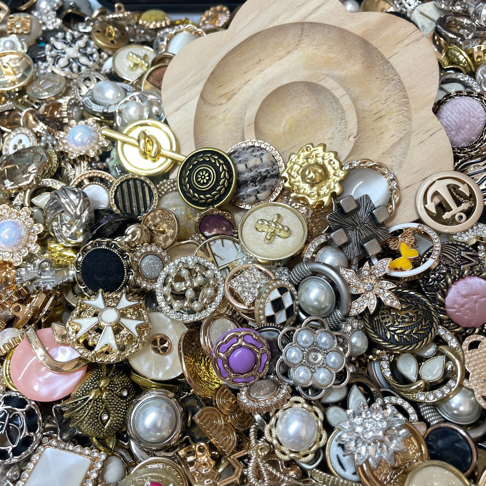 50pcs Vintage Style Metal Buttons Mixed 1-2cm Iron Sewing Craft Wholesale