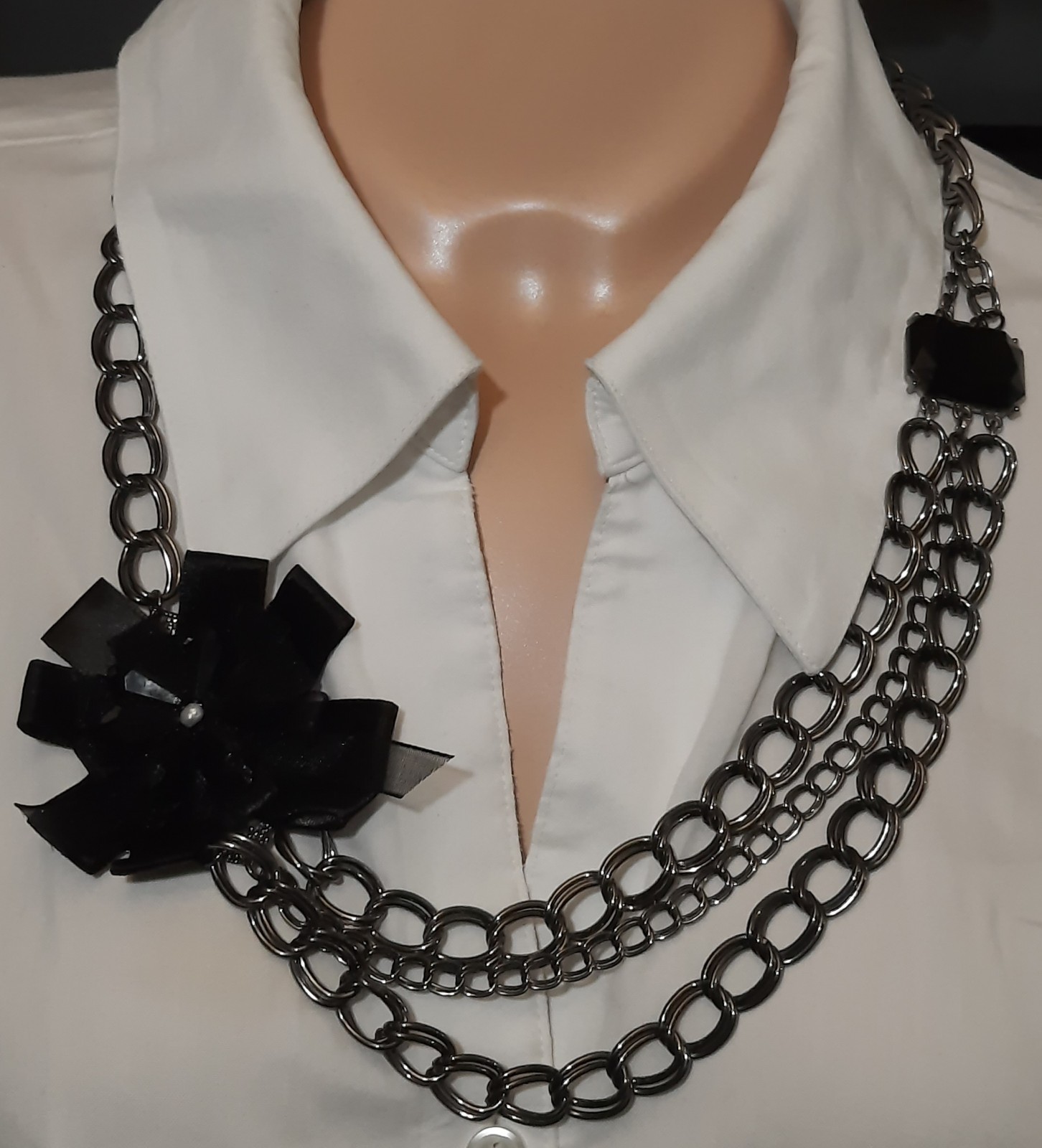 Vintage Mi-Amore Floral Bow 28″ Chain Necklace Black Chunky Statement Silvertone