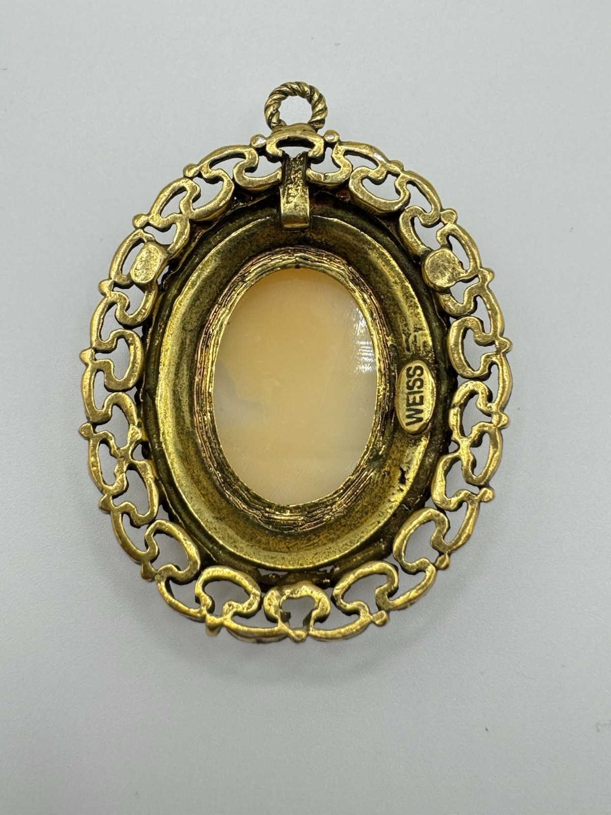 Vtg Signed WEISS Carved Shell Cameo Gold Tone Pendant Victorian Revival 1.75”