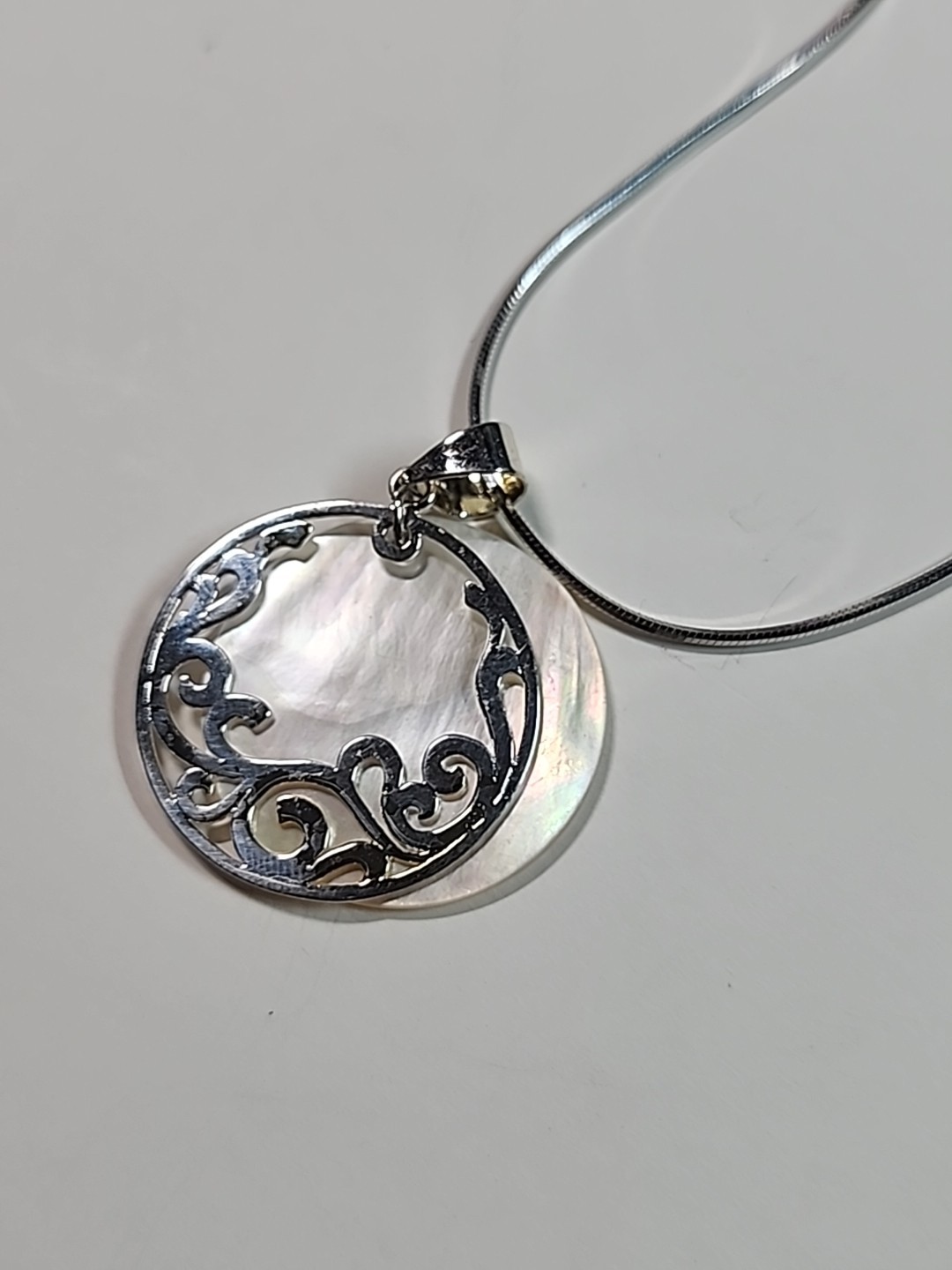 SX 925 Silver Sally C HSN Open Scroll Work MOP Medallion Pendant 16″ Necklace