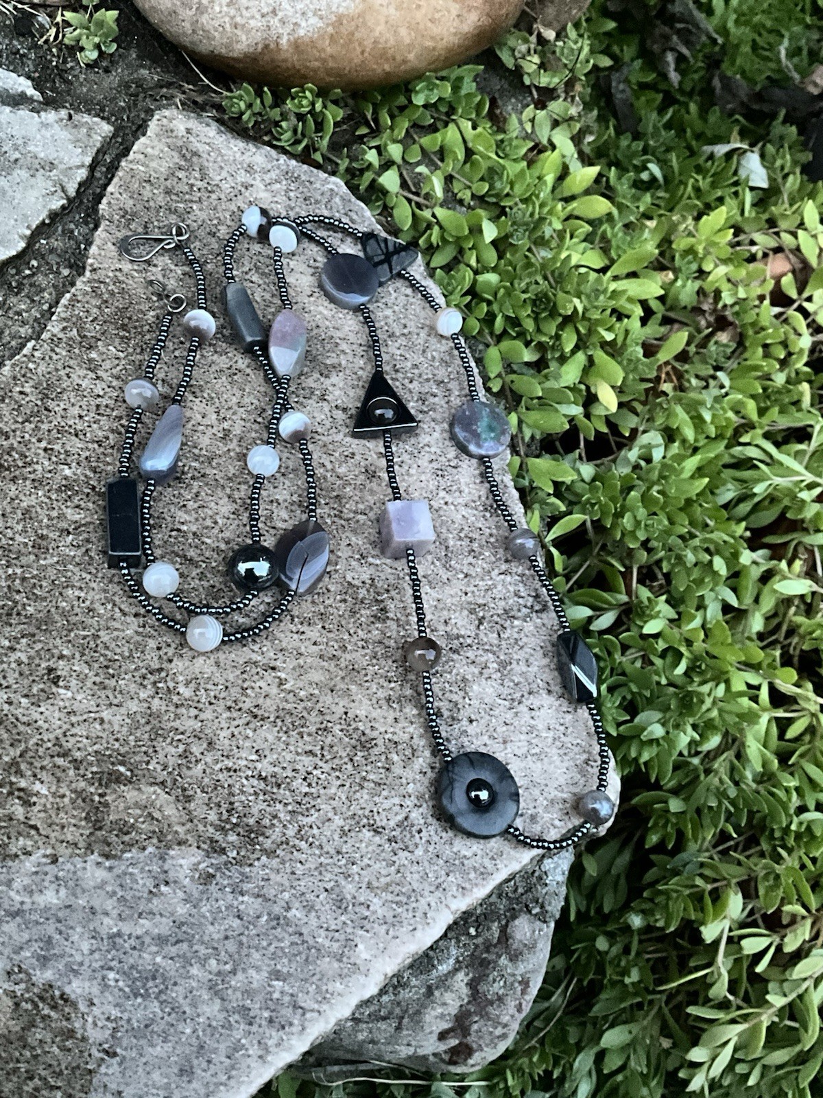 Vintage Gray Black Stone Modernist Bead Necklace Jewelry