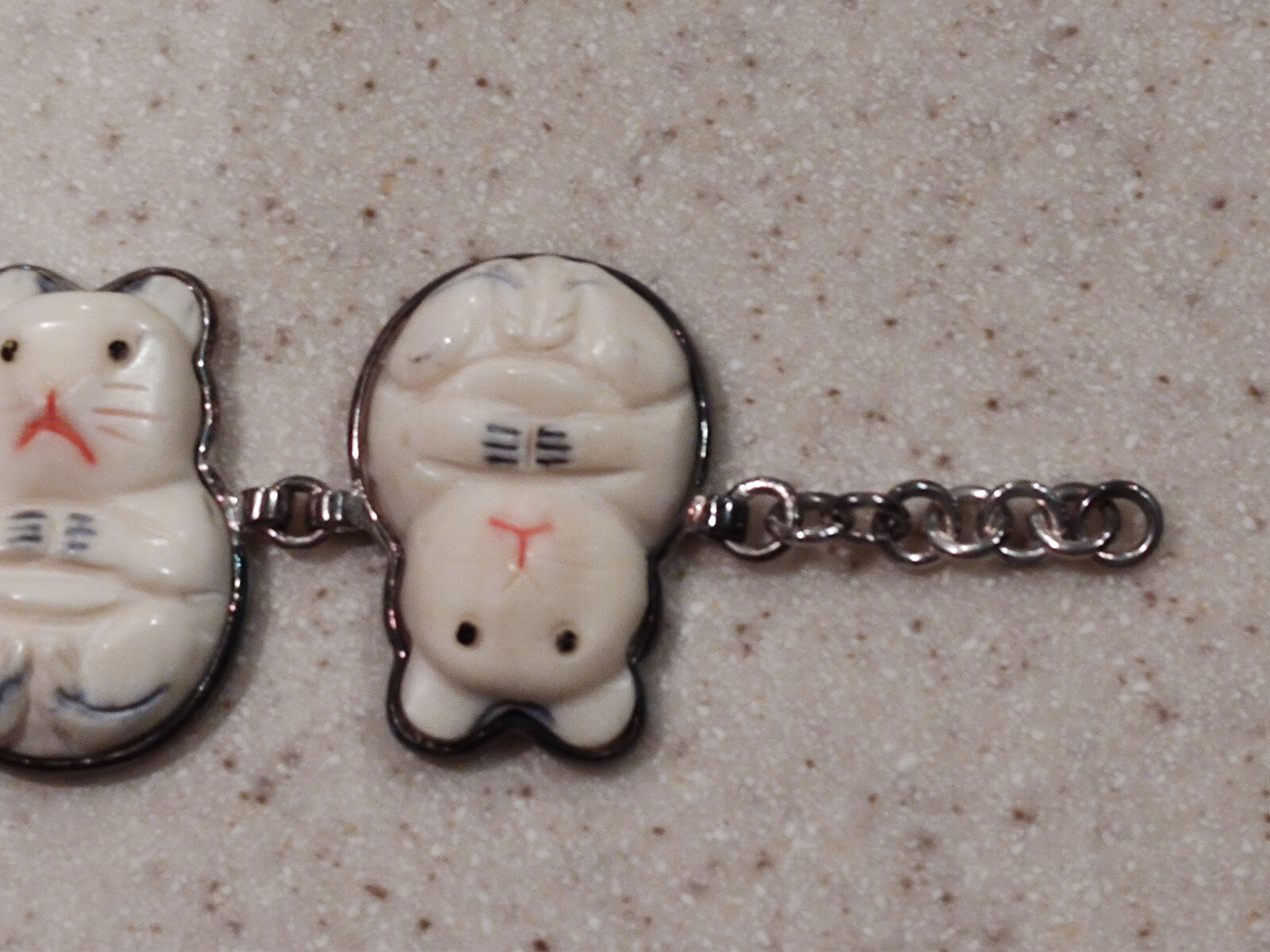 VINTAGE AKR AMY KAHN RUSSELL 925 STERLING SILVER CARVED CAT/MOUSE/RAT?? BRACELET
