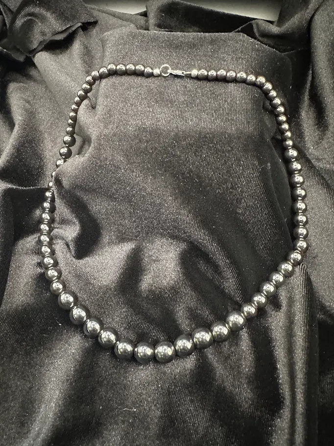 Black Peacock Pearl Style Necklace with Silver Tone Decorative Clasp