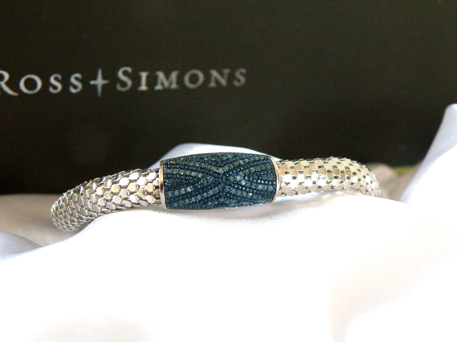 Sterling Silver 925 Natural Irradiated Blue Diamond Mesh Popcorn Bracelet 7″