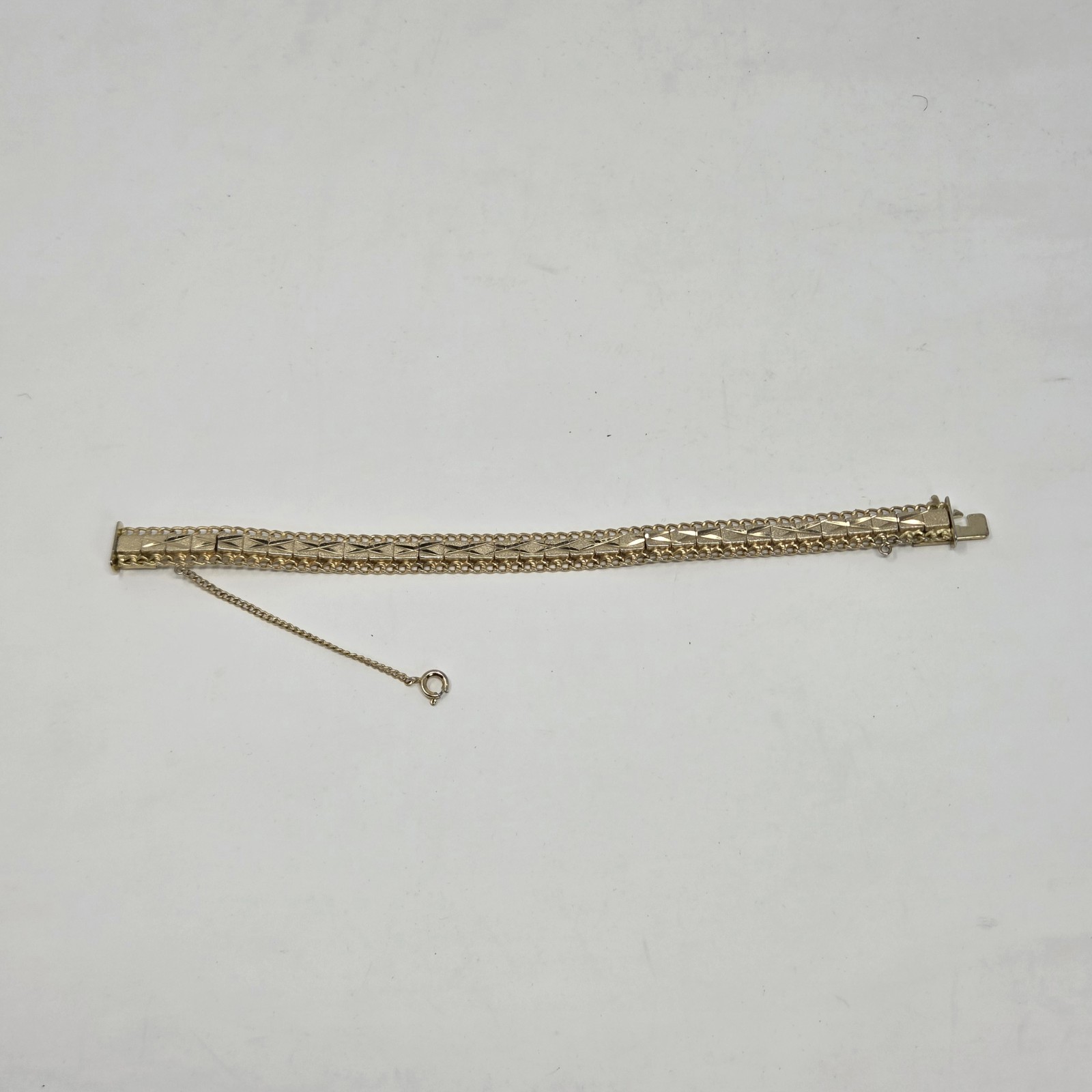 Vintage Gold Tone Diamond Cut Link Bracelet Box Clasp Safety Chain Mid Century