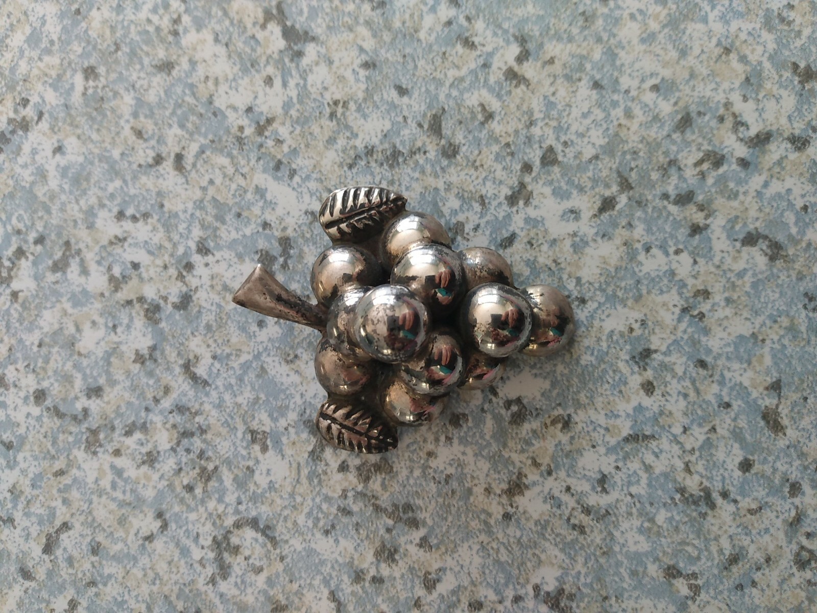 VTG Sterling Silver – MEXICO NSH Bunch of Grapes Puffy Brooch Pin – 6g