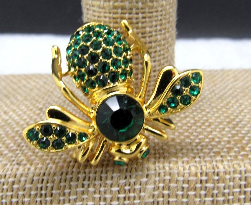 JOAN RIVERS MAY SWARVOSKI CRYSTAL EMERALD BIRTHSTONE BEE BROOCH PIN NEW