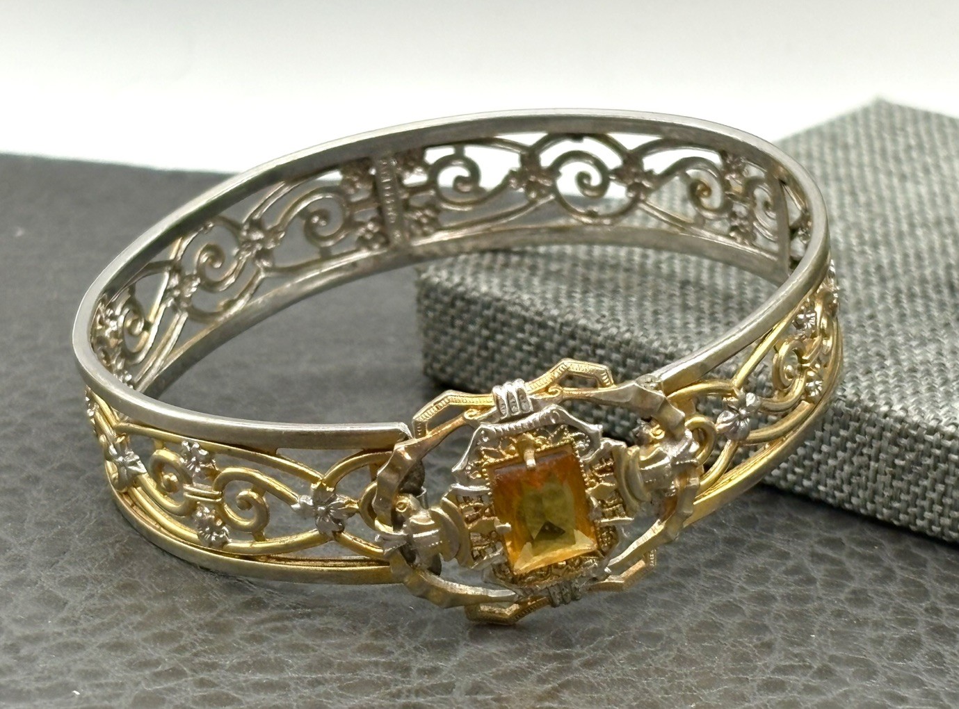 VTG Art Deco Hinge Clasp Bangle Bracelet Faux Citrine White Mfg Co Providence RI