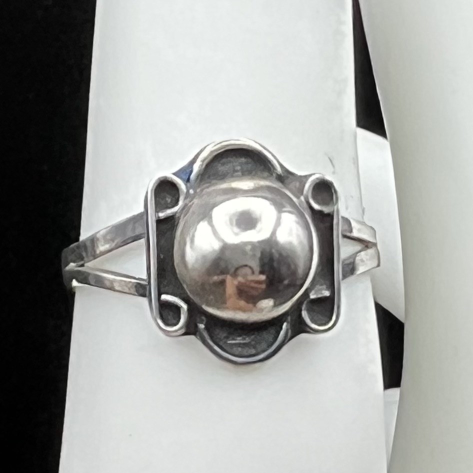 Vintage Ball Design 925 Sterling Silver Ring Child’s Size 4.25 Signed