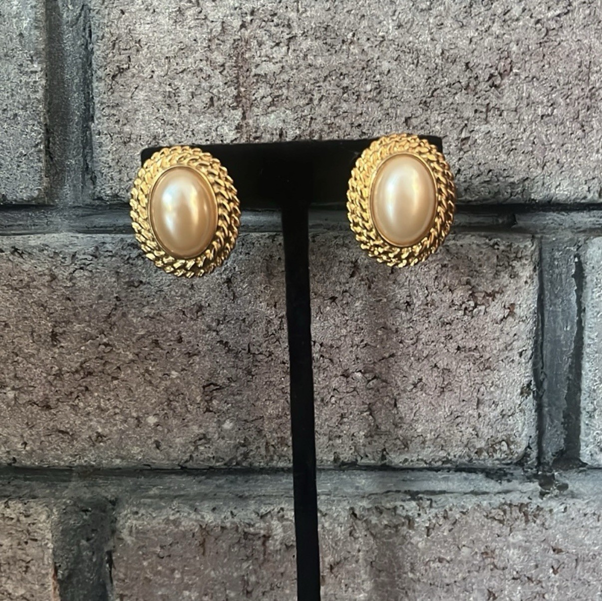 Vintage Daniel Fassion Pearl Cabochon Gold Tone Halo Pierced Earrings