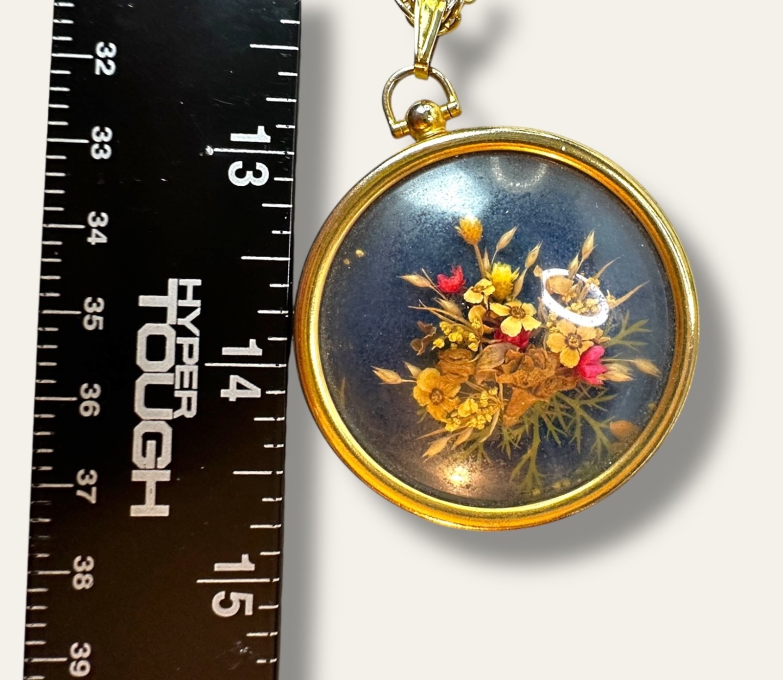 Antique Victorian Pressed Flower Bouquet Pendant Necklace Gold-Tone Round Design