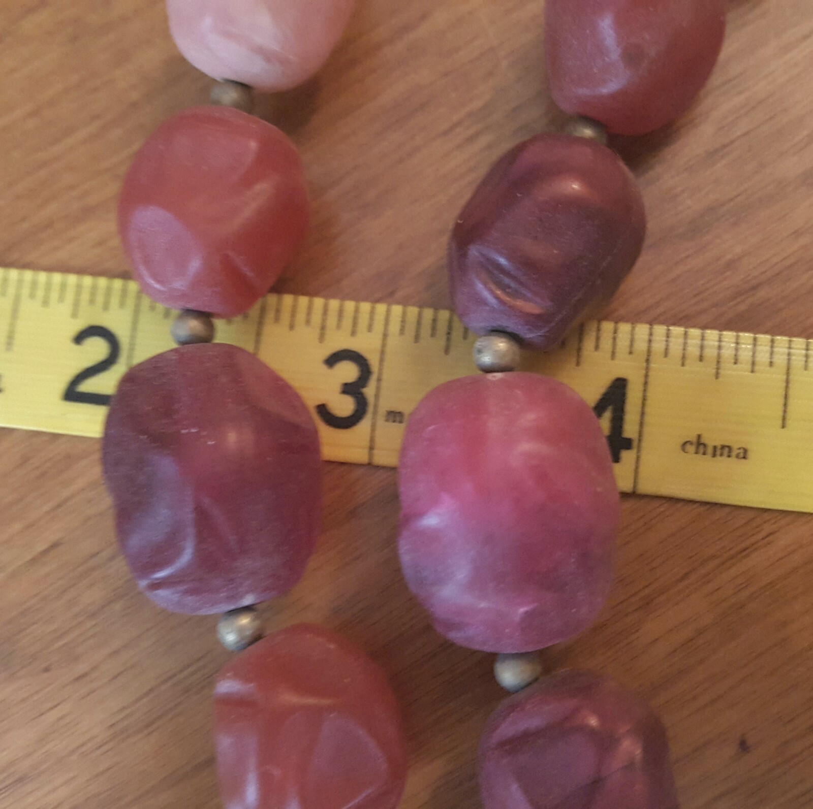 VINTAGE STUNNING CORO GOLD TONE 2 STRAND PINKS PURPLES LUCITE NECKLACE ~ SIGNED