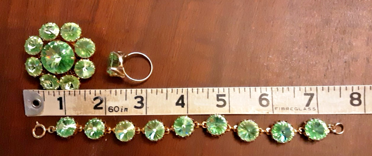 Vtg Light Green Rivoli Brooch, Bracelet, Ring Jewelry Set -Stunning!