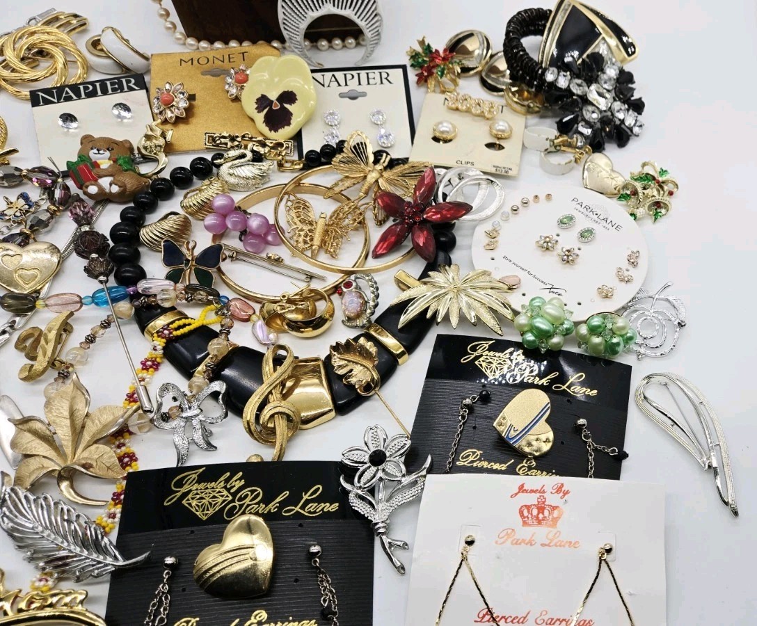 Vintage Jewelry Lot Monet Park Lane Trifari Napier Necklace Brooch Earrings 74pc