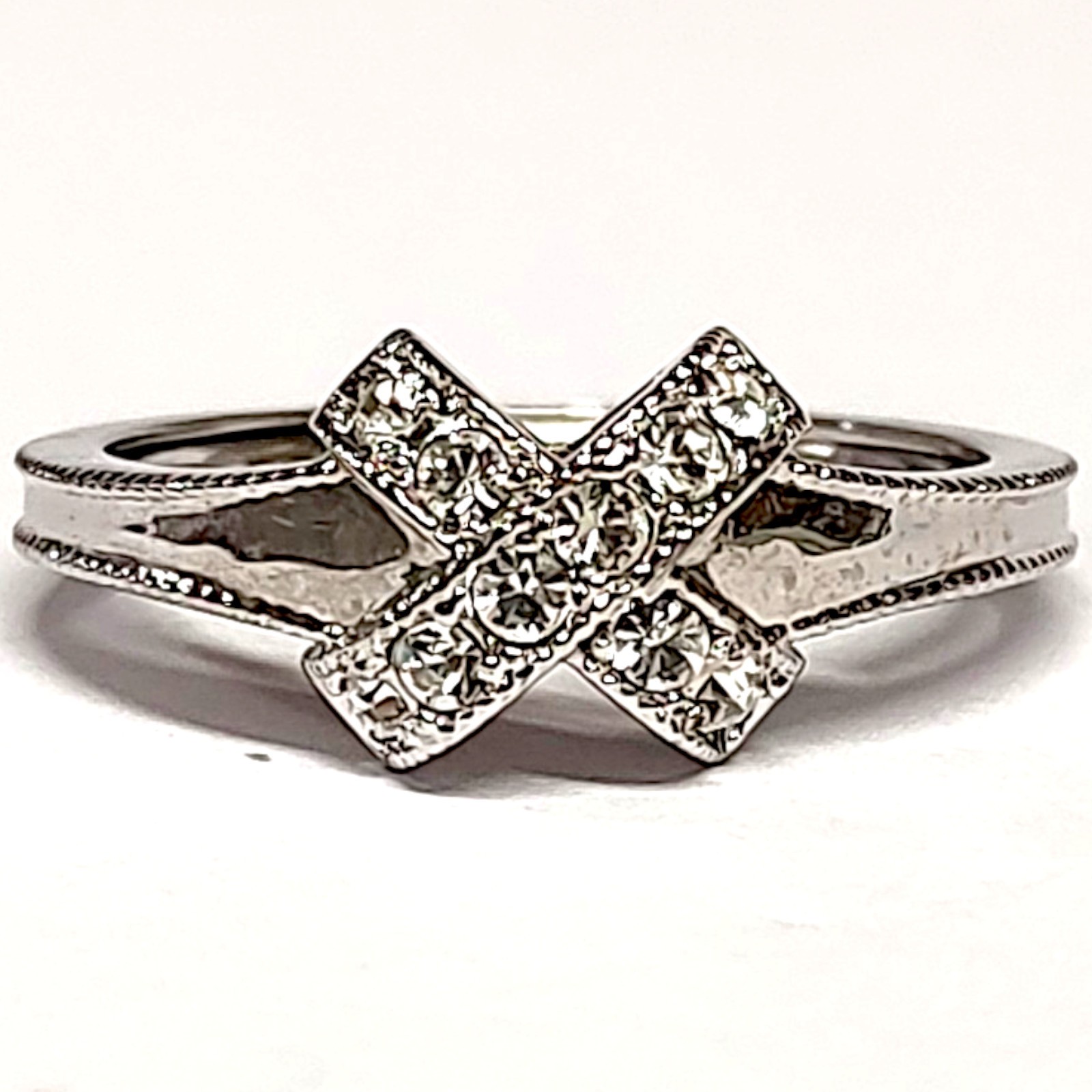 VTG Crisscross Glam Pavé Rhinestone In Stainless Statement Ring Size 9.75 – 11.5