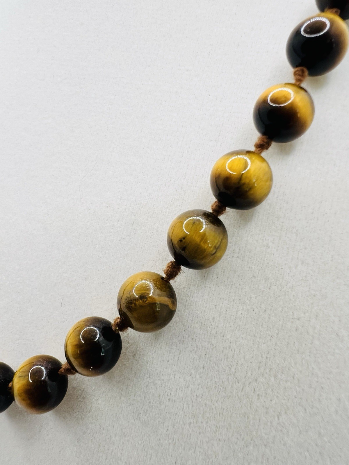 Vintage Knotted Tiger’s Eye Quartz Necklace Courage Protection Clarity