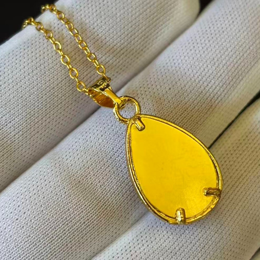 VTG Hollowed-out Gold-plated (NOT SURE) Pendant Necklace, marked ‘999’