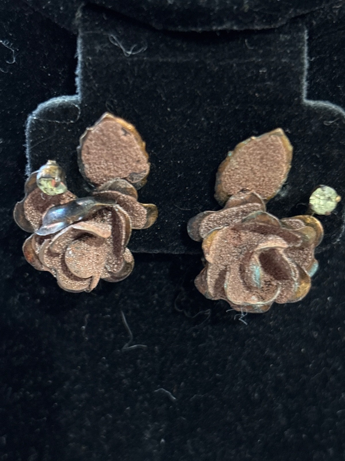 Vtg Austria Brooch Earrings Green Crystals Rhinestones Copper leaves