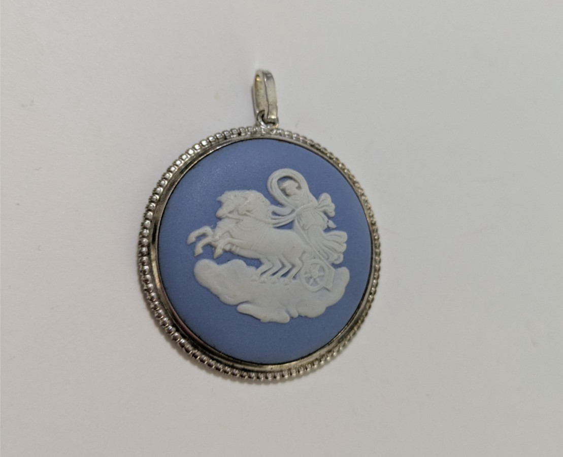 Wedgwood Cameo Pendant Horse & Chariot # B67 Sterling Silver England VINTAGE
