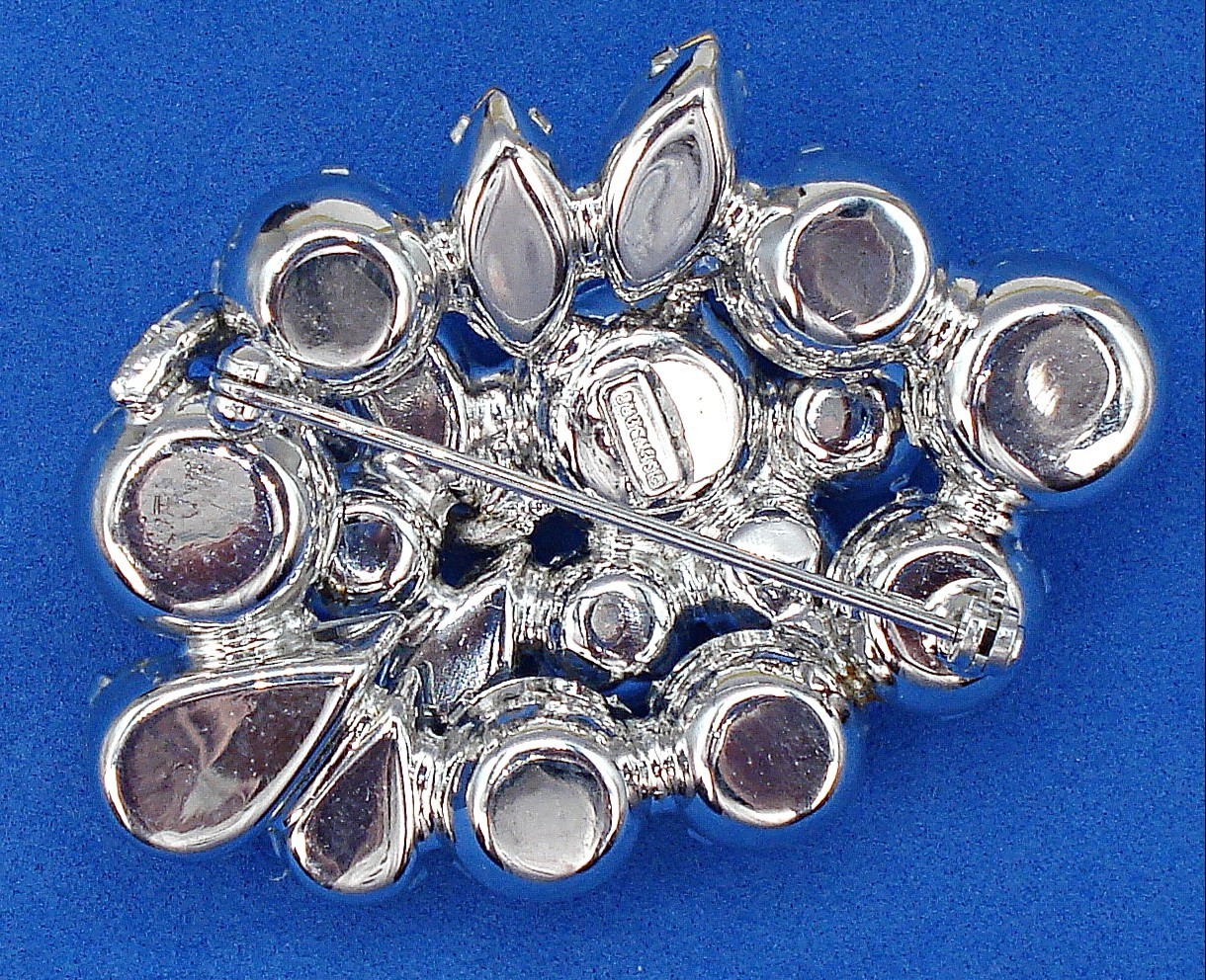 Vntg Eisenberg Brooch 2.5″ Layered Ribbons Lg Crystal Dentelles Assorted Shapes