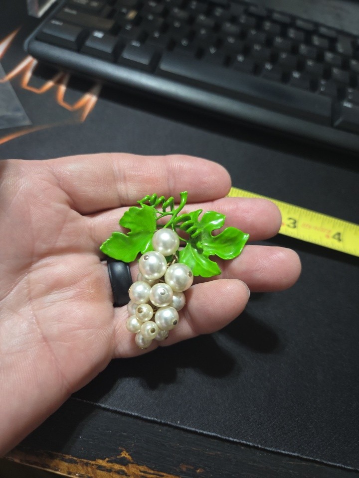 Grape Cluster Pin Brooch Green Leaf Pin NWT Floral Pin Vtg