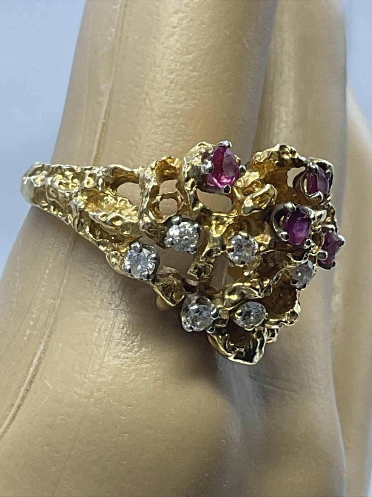 BEAUTIFUL Ladies Ring Solid 17K Yellow Gold Diamond & Ruby VINTAGE HANDMADE10.3g