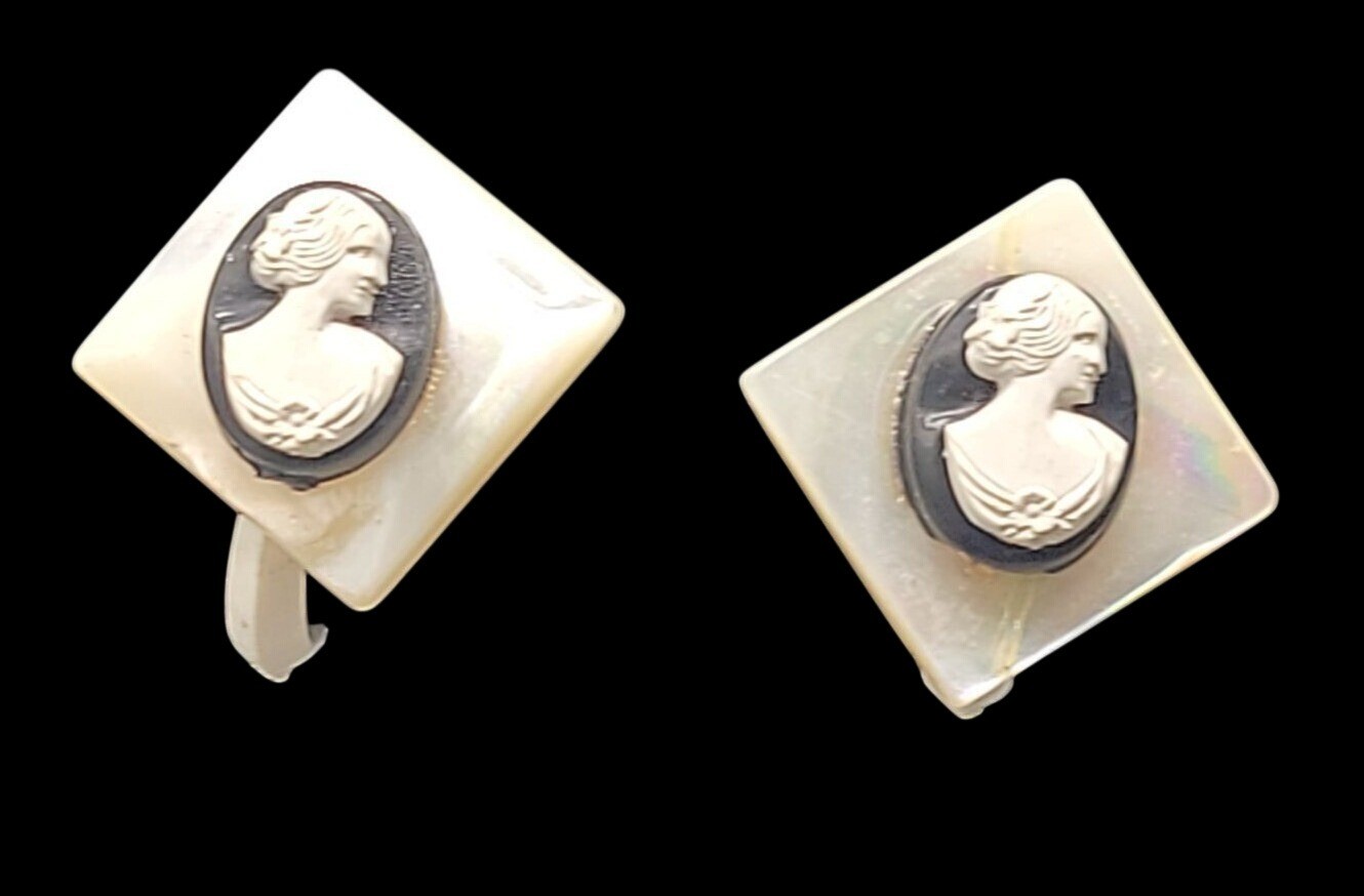MOP Lucite Cameo Tension Paddle Clip On Earrings Mother Of Pearl Vtg Black White