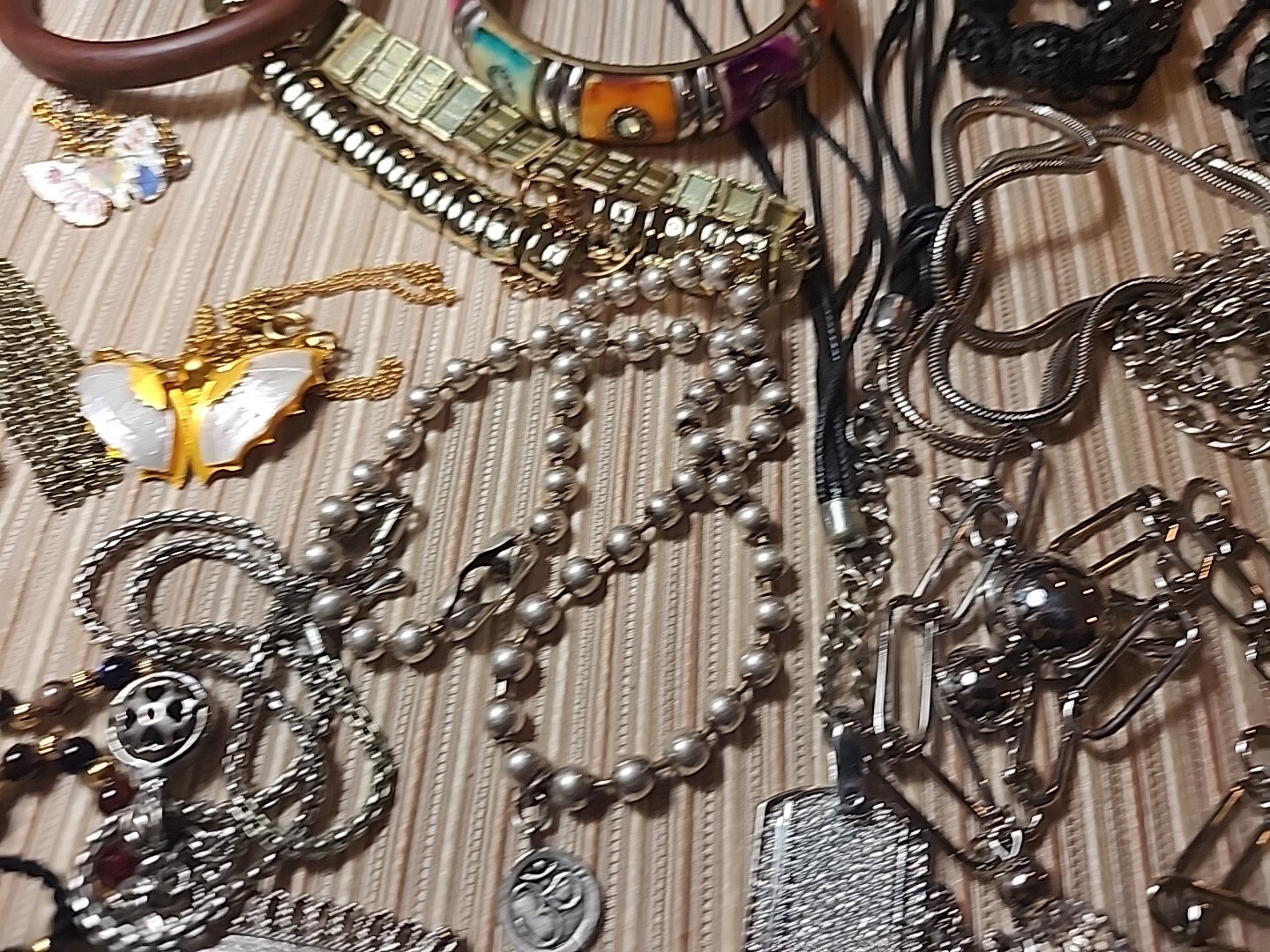 JEWELRY LOT 50+ fashion estate vintage Costume No JUNK 50s 60s 70s 80s (720)