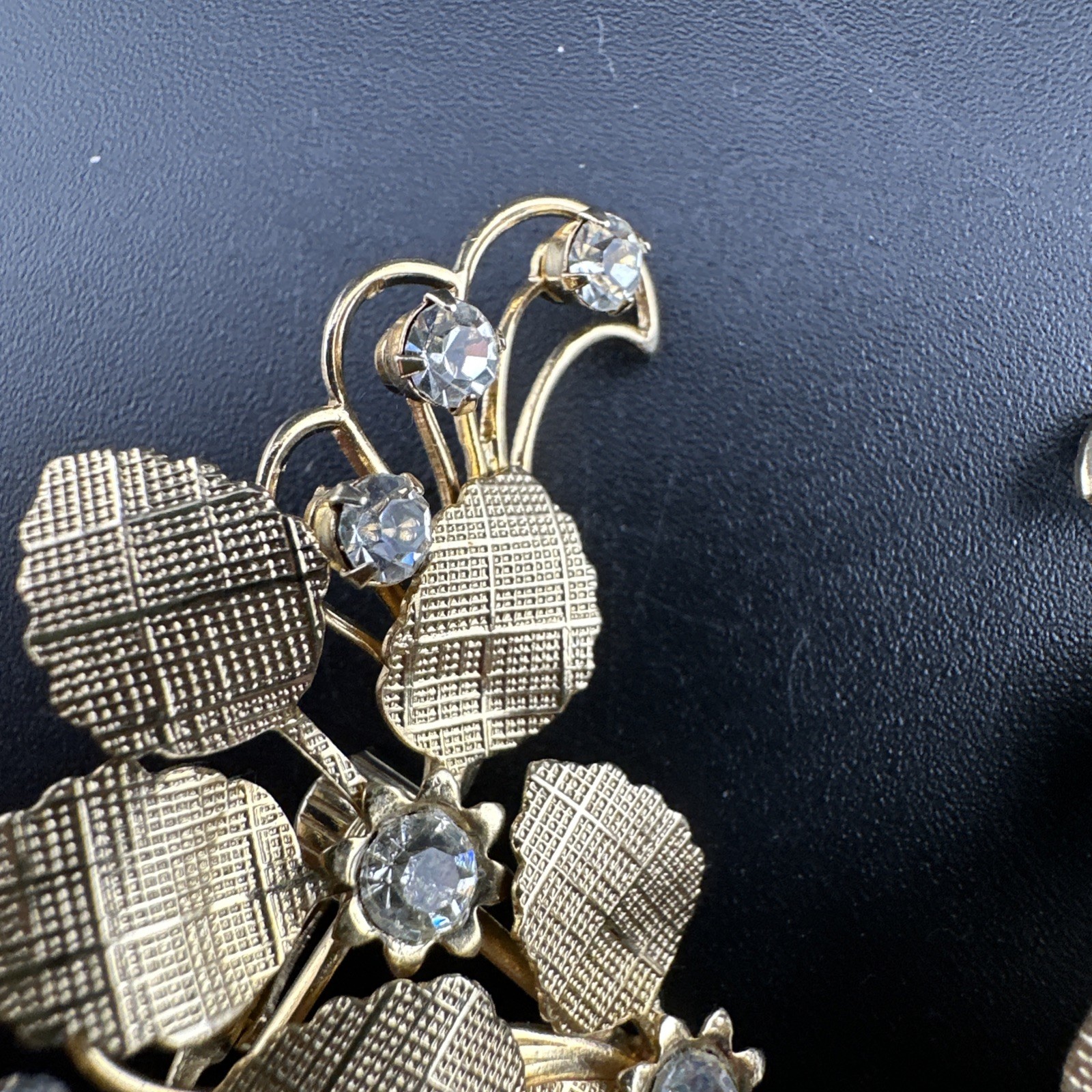 Very Pretty Vintage 1950s Rhinestone Flower Earrings And Brooch Set