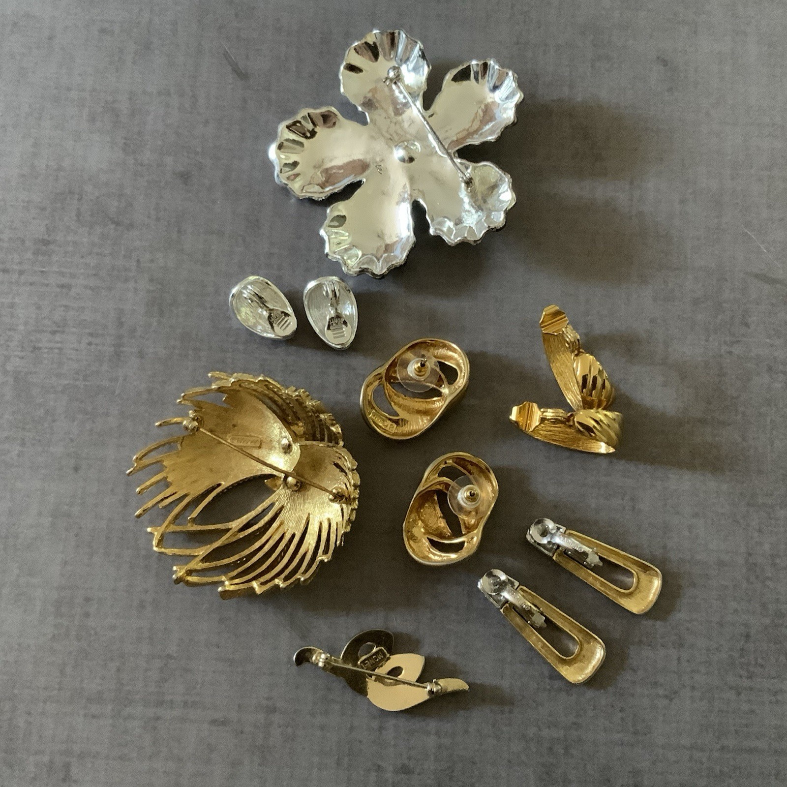 Vintage Signed Jewelry Lot Monet Napier Liz Claiborne Earrings Brooch Mixed