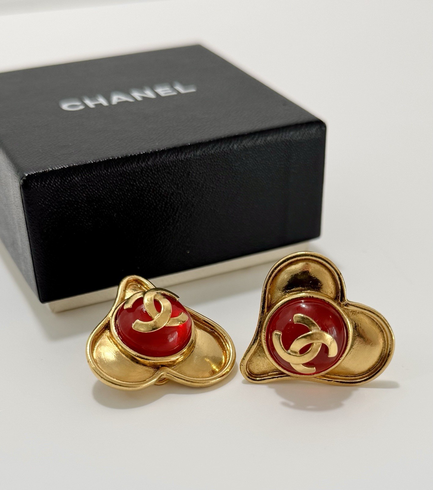 Chanel Heart 95P Gold Red CC Runway Vintage Rare Color Earrings Coco Mark 1995