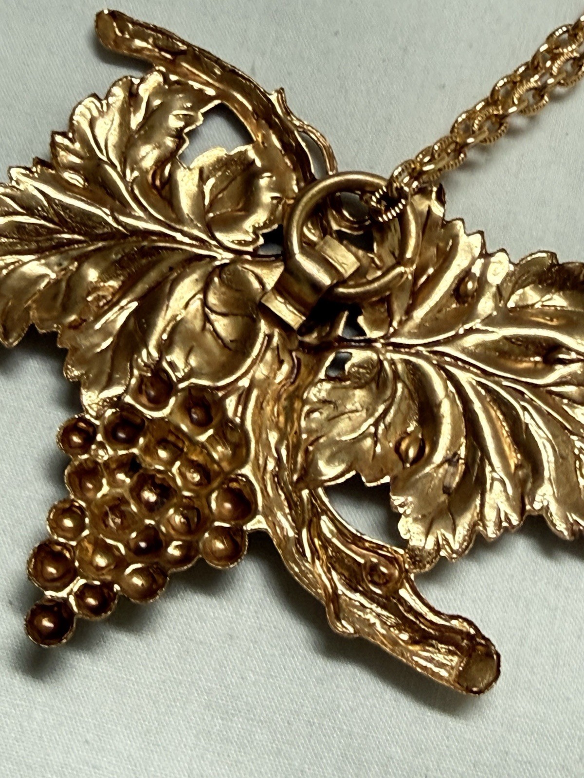 Goldtone GRAPE LEAF Cluster Large Pendant Necklace