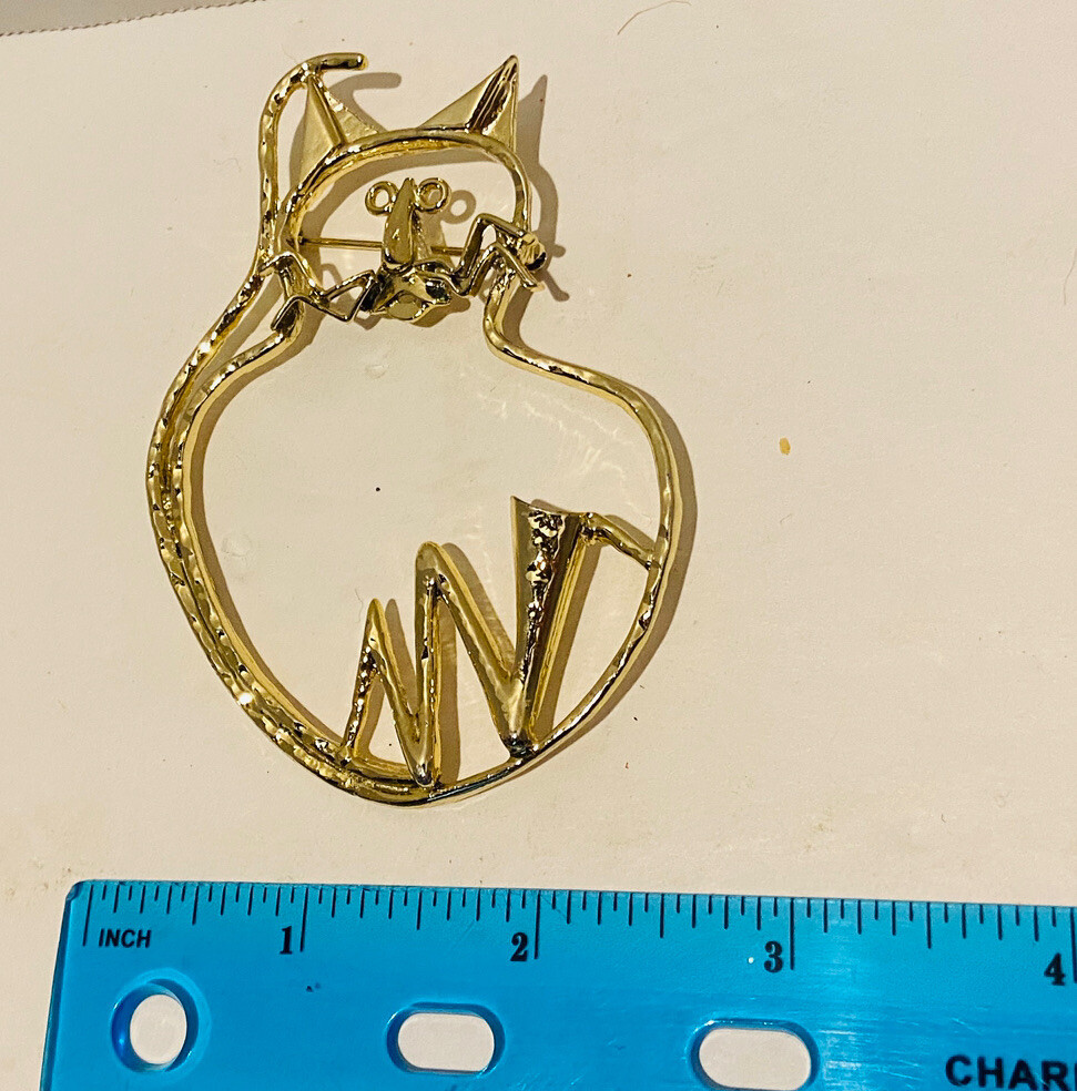 Vintage Metal Gold Plate Brooch Pin Circa Late 1980s Cat Statement Jewelry 3’x3’