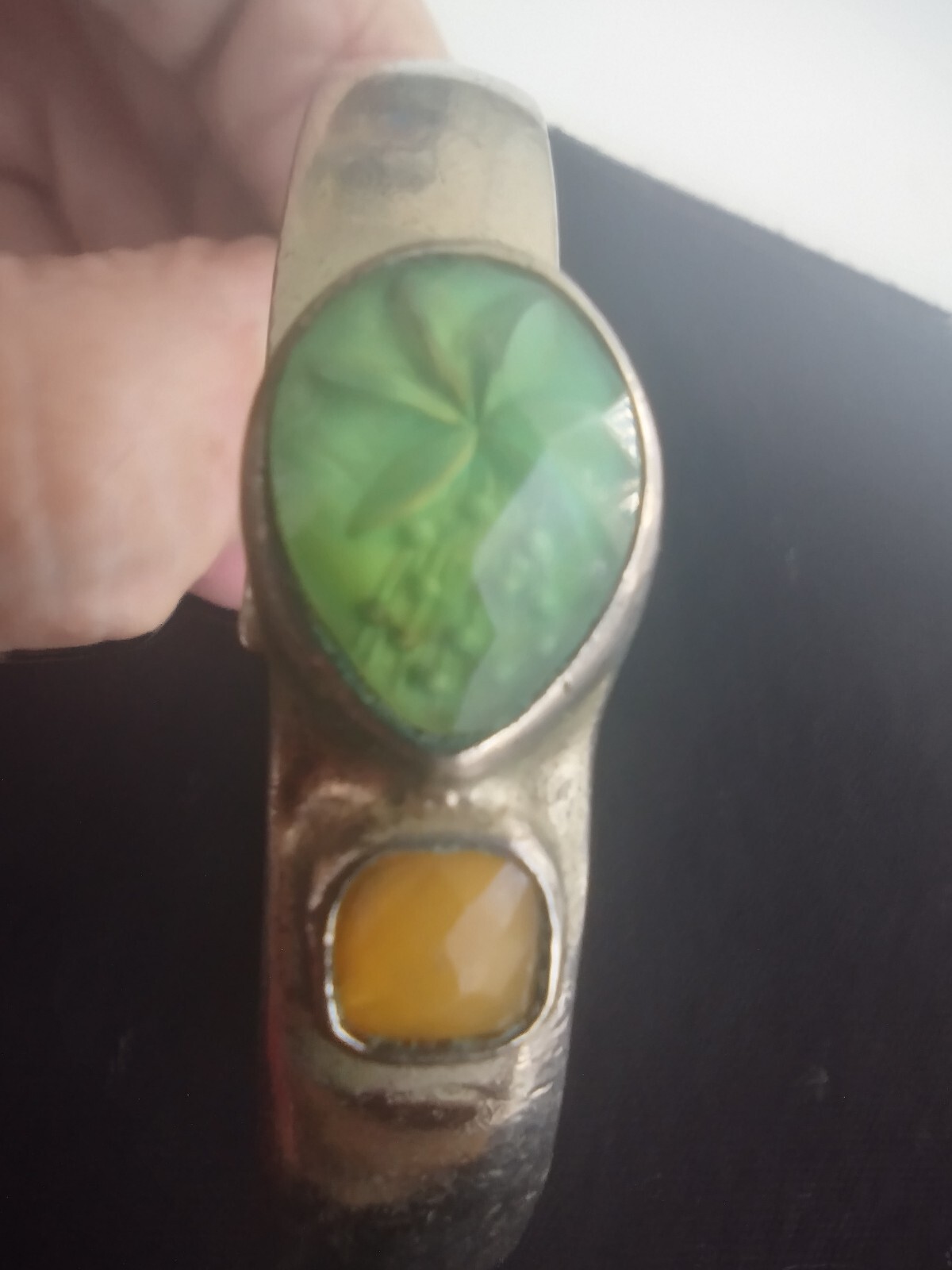 Sterling Silver Vintage Hindged Bracelet. 64 grams